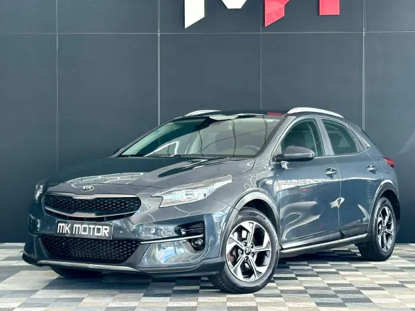 Kia XCeed 🟢1.0 ESSENCE 120CV - CAR PLAY - CAMERA