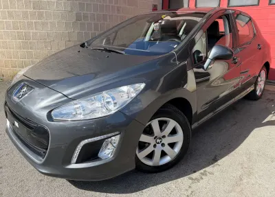 Peugeot 308 1.6i THP Allure + CUIR + PANO + CLIM