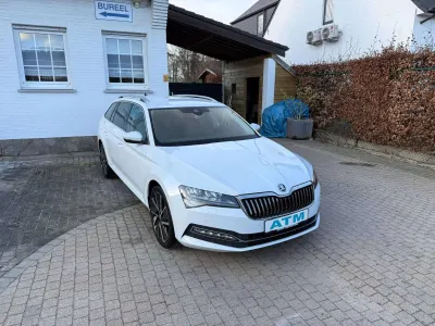Skoda Superb Superb Combi 2.0 CR TDi Style DSG/Leder/Navi/PDC