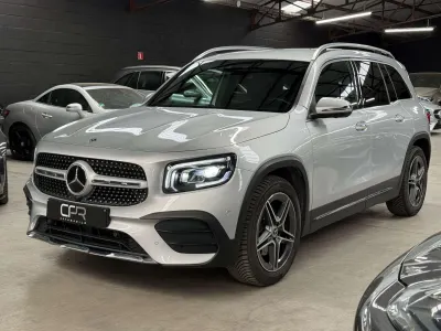 Mercedes-Benz GLB 180 i * PACK AMG * 1ER PROP * CAMERA 360 * LED AMBIANT * ATTELAGE * SIEGE CH * GARANTIE