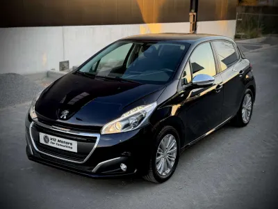 Peugeot 208 208 1.2i STYLE 2 ANS DE GARANTIE