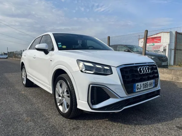 Audi Q2 30 TDI 116ch S line S tronic 7 cockpit