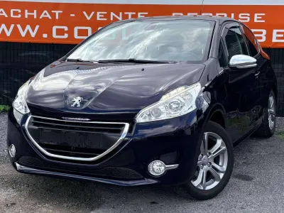 Peugeot 208 1.2i Allure - GARANTIE 1AN -