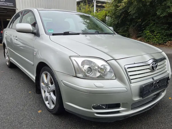Toyota Avensis 2.0i VVT-i 16v D4 Linea Sol