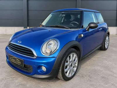 MINI One 1.6i Sièges chauffants / Climatisation / Bluetooth / Radar de recul PDC / Jantes alliage / Volant cuir / Carnet