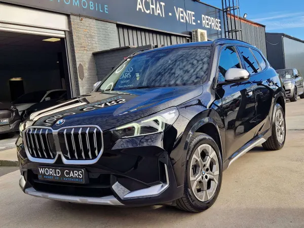 BMW X1 1.5iA sDrive18 - BOITE AUTO - PHARE FULL LED - NAVI - APPLE/ANDROID - CAMERA DE RECUL - NOMBREUSES ASSISTANCES - FULL OPT