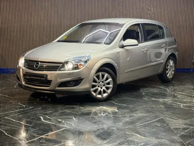 Opel Astra 1.8 - 140 Cosmo A