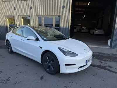 Tesla Model 3 STANDARD PLUS RWD
