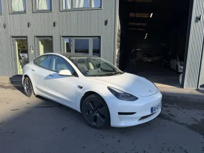 Tesla Model 3 STANDARD PLUS RWD