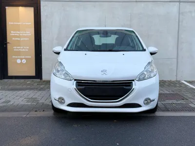 Peugeot 208 208 1.2i Allure