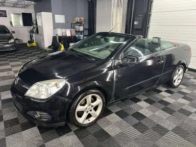 Opel Astra TwinTop 1.9 CDTi bj. 2007 156000km