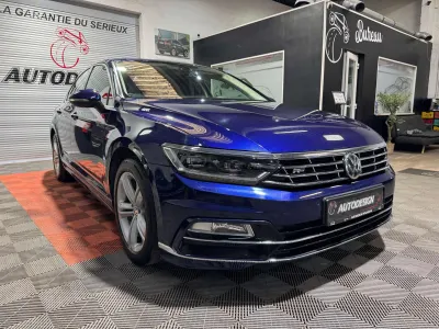 Volkswagen Passat Passat 1.6 CR TDi Highline //R-LINE//
