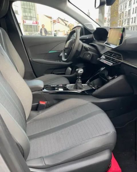 Peugeot 208 II ALLURE 1.2 PureTech S&S 100ch manuelle/Première Main/