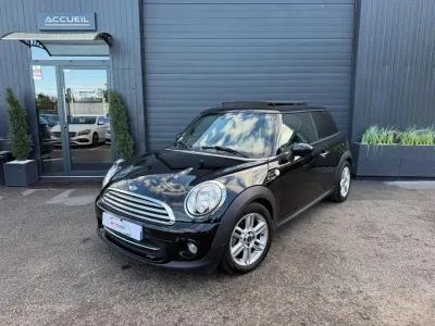 Mini Mini Cooper 1.6 120ch Pack Red Hot Chili BVA6 / Toit ouvrant suivi complet