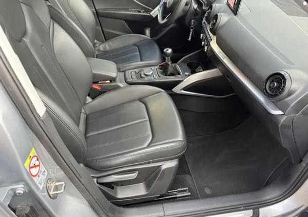 Audi Q2 TDI 16V 116 cv MODELE SLINE /1 MAIN /GARANTIE 12 MOIS