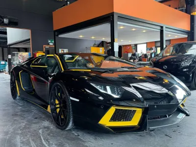 Lamborghini Aventador Aventador Roadster 6.5i V12 LP700-4