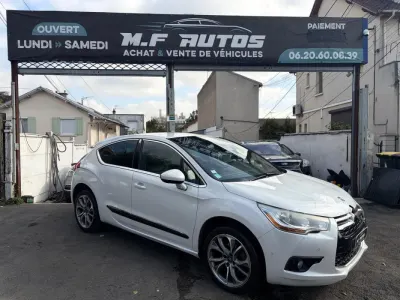 Citroen Ds4 2012 Carnet d entretien GPS CUIR MASSANT BLUETOOTH RADARS RÉGULATEUR USB