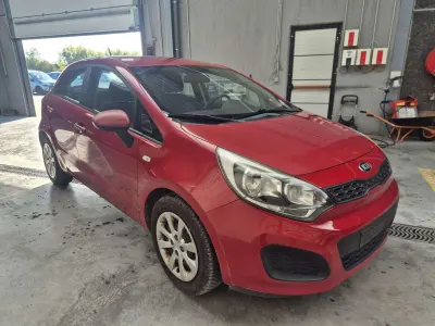 Kia Rio 1.1 CRDi / Marchand ou Export