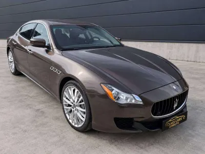 Maserati Quattroporte 3.0 D S AUTO / BI-XENON / TOIT OUVRANT / CAMERA / PDC / CLIMTRONIC / CRUISE / CUIR