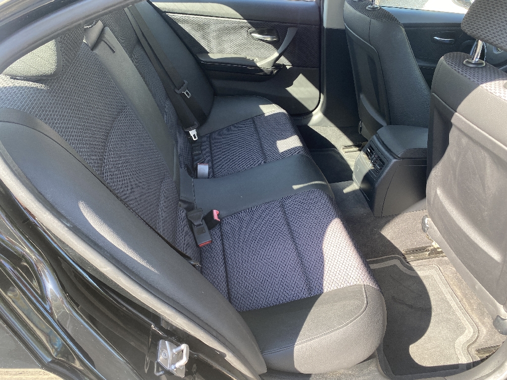 Bmw Serie 3 318d 143 ch Confort