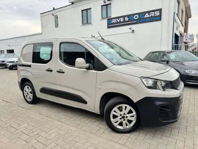 Peugeot Partner 1.6 BlueHDi - CarPlay ** 1 JAAR GARANTIE ** !!