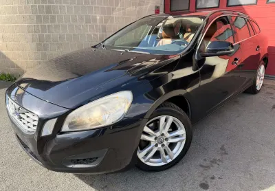 Volvo V60 1.6 D2 Kinetic + NAVI + CUIR