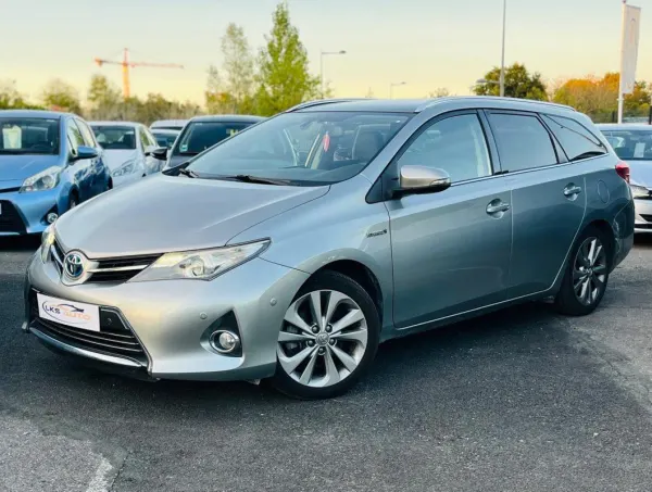 Toyota Auris SPORTS Touring 1.8 HYBRID 136H DYNAMIC BUSINESS