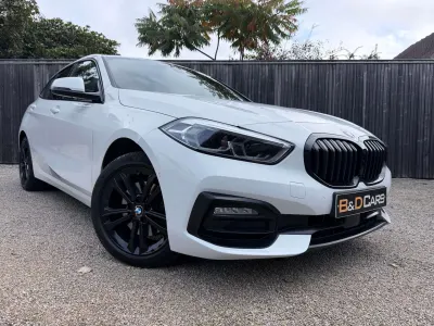 BMW 118 i FULL-LED/SPORTSEATS/ZTLVRW/ELEK.KOFFER/CARPLAY