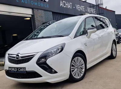 Opel Zafira Tourer 1.6 CDTi Opc Line - TOIT PANORAMIQUE - NAVIGATION - BLUETOOTH - ATTACHE REMORQUE - CLIM AUTO - CRUISE CONTROL