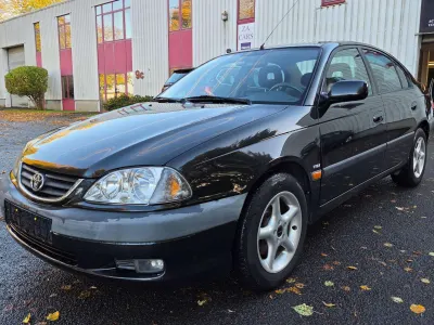 Toyota Avensis 1.8i VVT-i 16v Linea Sol