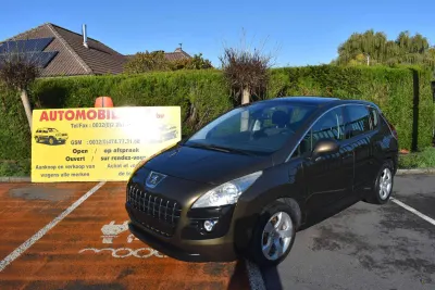 Peugeot 3008 1.6i Allure Pack GPS/Airco/Pano ***12M GARANTIE***