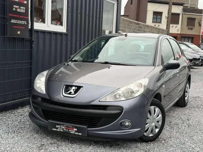 Peugeot 207 206+ 1.4 HDi / 1e Main / Clim / Euro 5 / Entretien + CT + Garantie 1 an