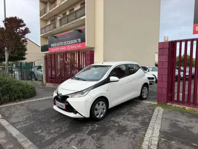 Toyota Aygo 1.0 VVTI 70 X-PLAY X-SHIFT BVA
