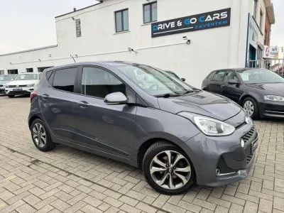 Hyundai i10 1.2i Sky - CarPlay ** 1 JAAR GARANTIE ** !!