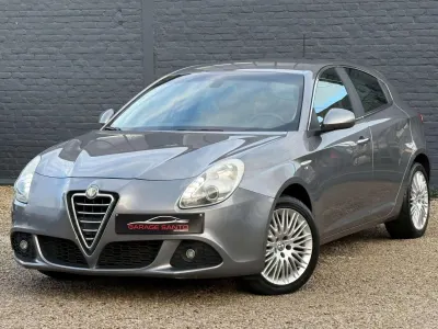 Alfa Romeo Giulietta Giulietta 1.6 JTDm Progression /Navi/Cuir/Led/Pdc/J.a/