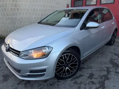 Volkswagen Golf 1.6 CR TDi Trendline + CARNET + NAVI + CLIM