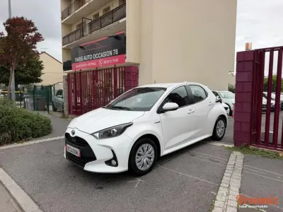 Toyota Yaris 1.5 VVTI 114H 90 HYBRID FULL-HYBRID 0.8KWH ELEGANT E-CVT BVA