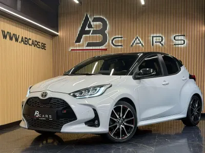 Toyota Yaris Hybrid 1.5i VVT-i * SPORT * FINITION GR * BOÎTE AUTO *