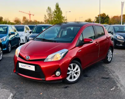Toyota Yaris III 1.5 HYBRID 100H DESIGN