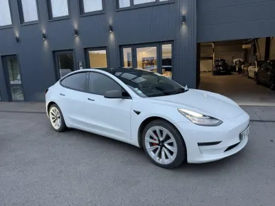 Tesla Model 3 LONG RANGE DUAL MOTOR AWD