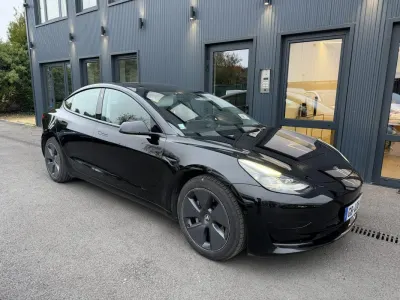 Tesla Model 3 Standard RWD Plus MY21