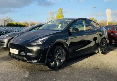 Tesla Model Y GRANDE AUTONOMIE