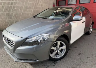 Volvo V40 2.0 D2 Kinetic + NAVI + CLIM