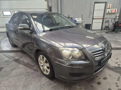 Toyota Avensis 2.0 Turbo D4D 16v / Marchand ou Export
