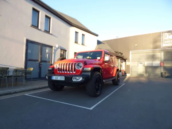 Jeep Wrangler Wrangler 2.0 Turbo Sahara**Flame red**