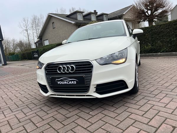 Audi A1 1.6 TDI 90 AMBIENTE