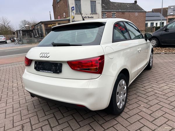 Audi A1 1.6 TDI 90 AMBIENTE