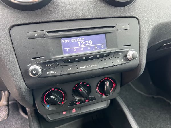 Audi A1 1.6 TDI 90 AMBIENTE