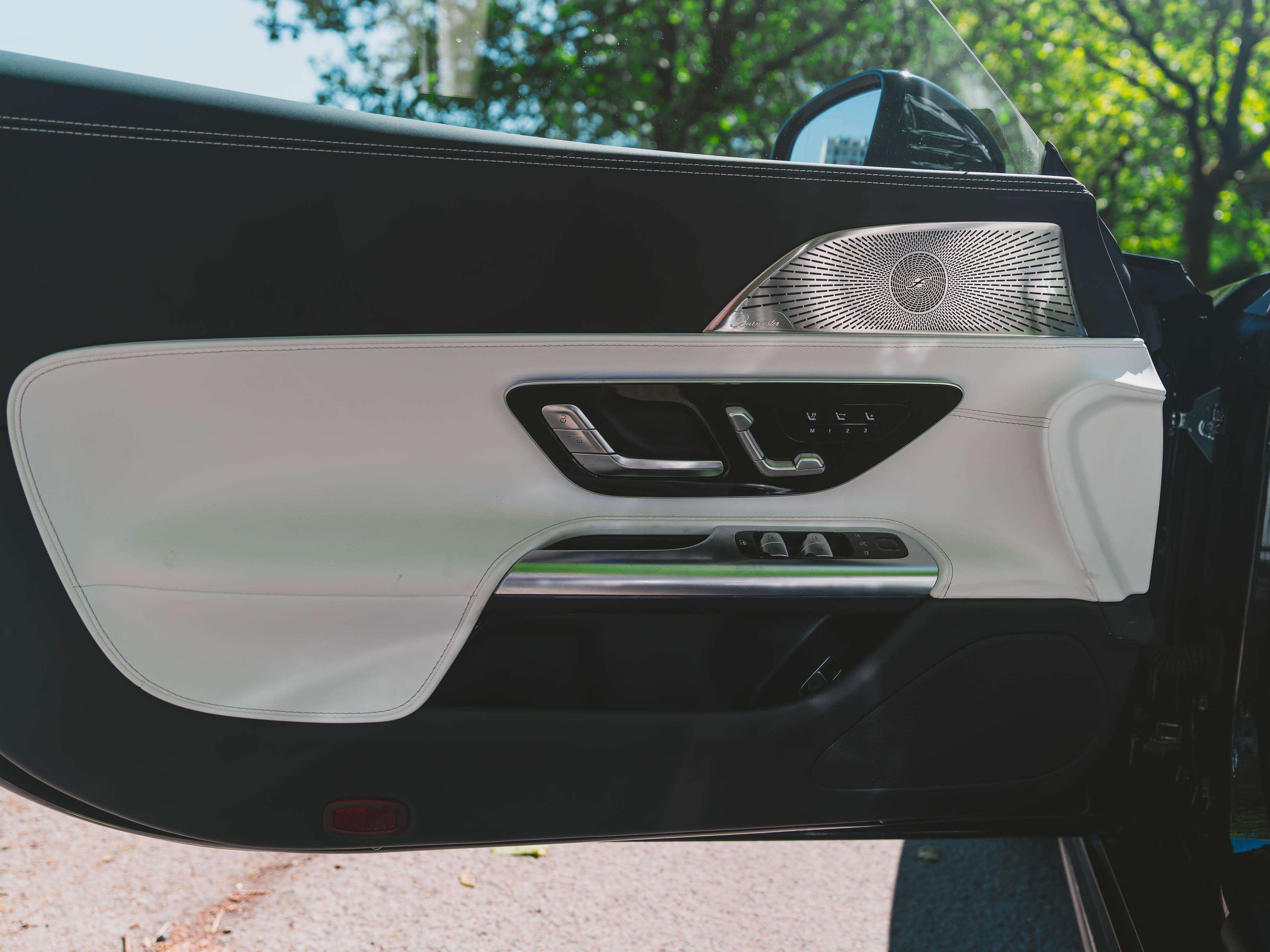 Mercedes-Benz SL 43 AMG PACK PREMIUM DYNAMIC PLUS PACK DESIGN V8