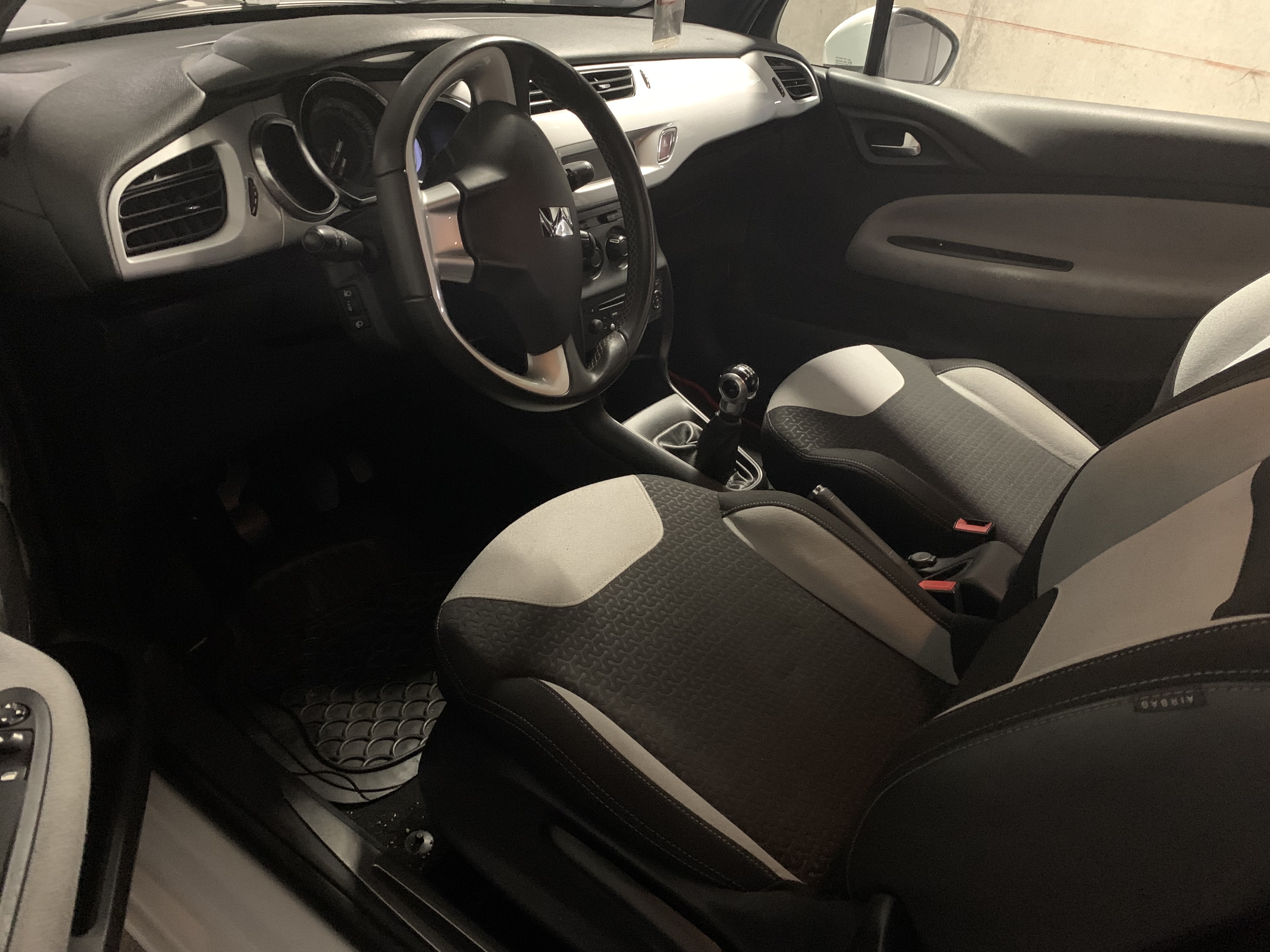 Ds 3 (2) 1.2 PURETECH 82 CHIC